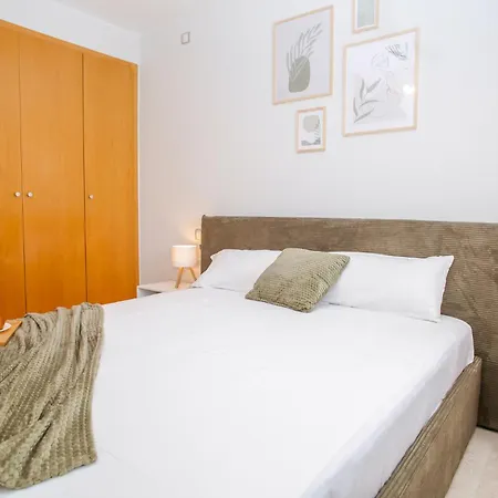 아파트 Florida Spacious Luxury Renovated 2025 료렛 드 마르